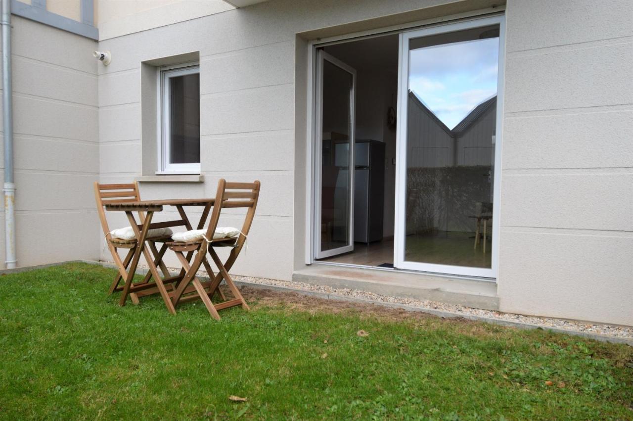Jardin - A 50M De La Plage - Wifi - Parking Courseulles-sur-Mer Buitenkant foto