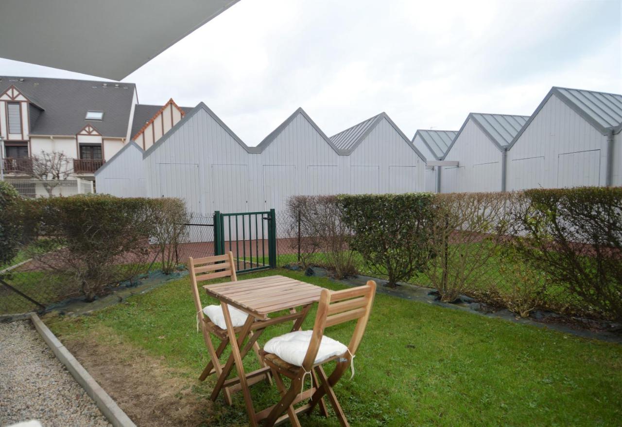 Jardin - A 50M De La Plage - Wifi - Parking Courseulles-sur-Mer Buitenkant foto
