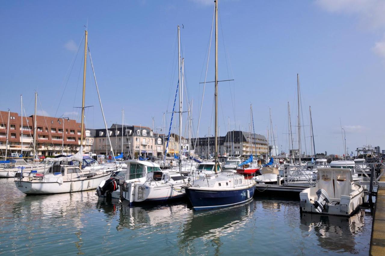 Jardin - A 50M De La Plage - Wifi - Parking Courseulles-sur-Mer Buitenkant foto